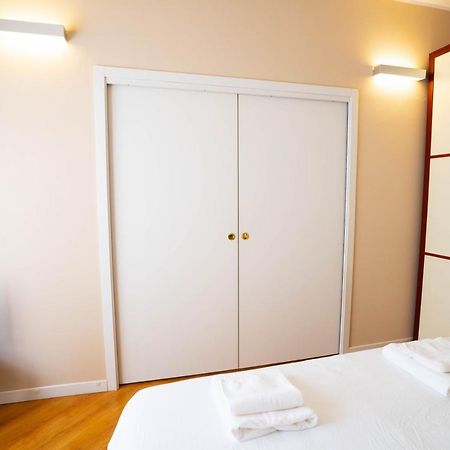 V12 Apartments - Alfieri 2A Novare Extérieur photo