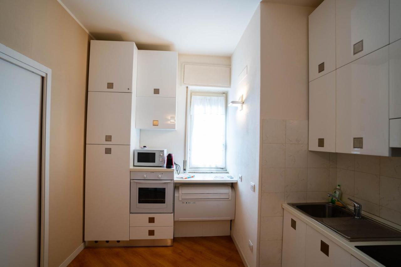 V12 Apartments - Alfieri 2A Novare Extérieur photo