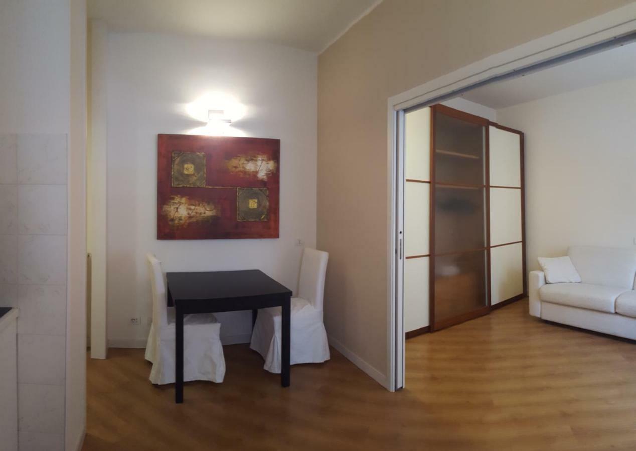 V12 Apartments - Alfieri 2A Novare Extérieur photo